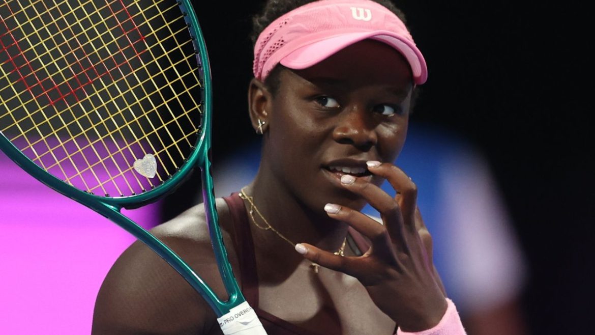 Victoria Mboko withdraws from Wimbledon after knee injury