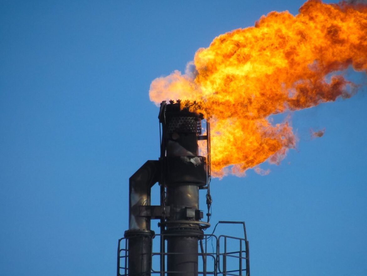 Cooler US Weather Forecasts Weigh on Nat-Gas Prices