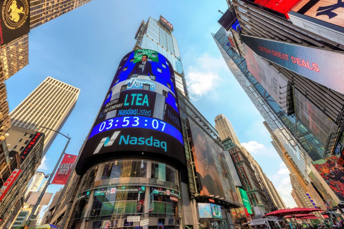 Stocks Tumble as Fed Hikes Interest Rates and Signals More to Come